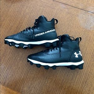 Boys Football cleats EUC
